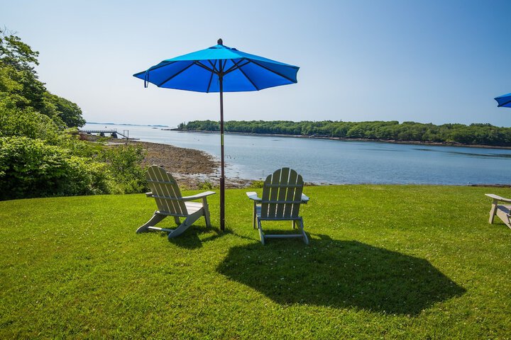 Strawberry Hill Seaside Inn
