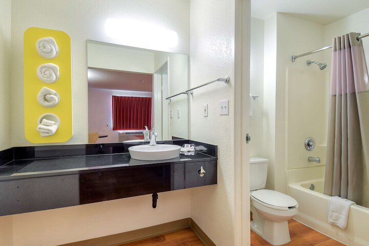 Room 18 of 20
