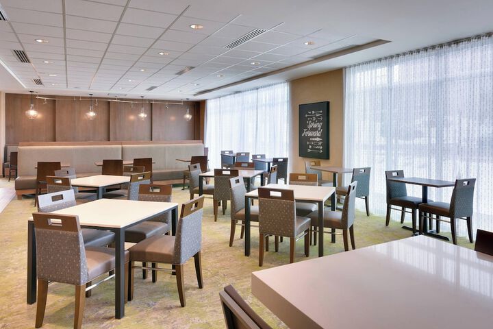 Fairfield by Marriott Inn & Suites Denver West / Federal Center