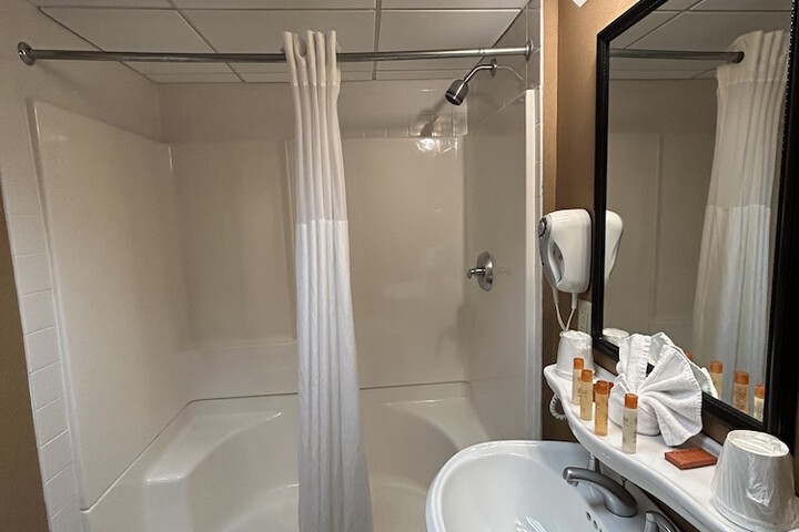 Room 44 of 101