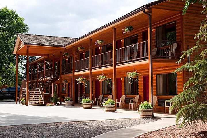 Austins Chuckwagon Lodge