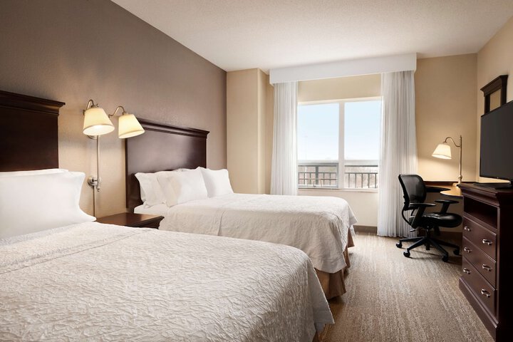 Hampton Inn & Suites Washington-Dulles International Airport
