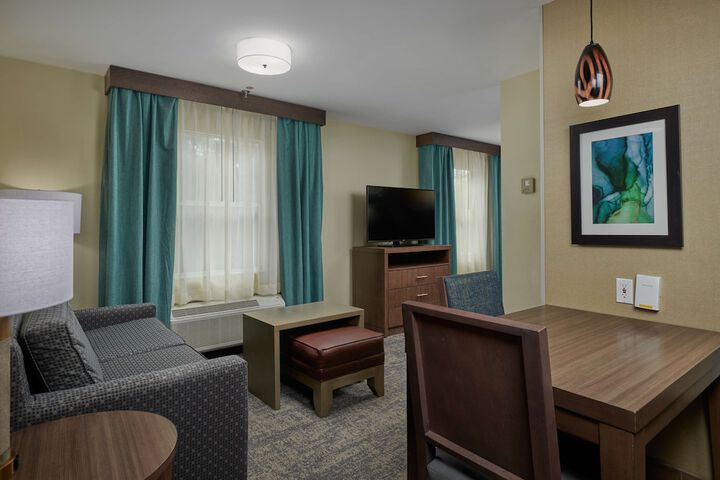 Room 28 of 46