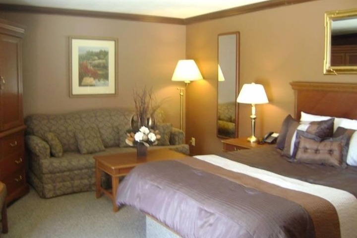 Talbot Trail Inn & Suites