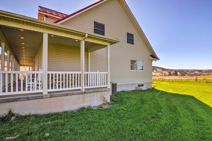 Custom Home w / Decks in Boulder! Gateway to Parks!