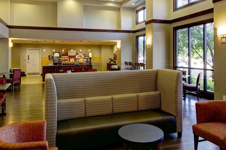 Hotel 7 of 93