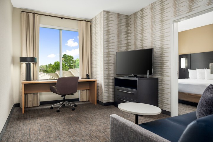 Room 14 of 23