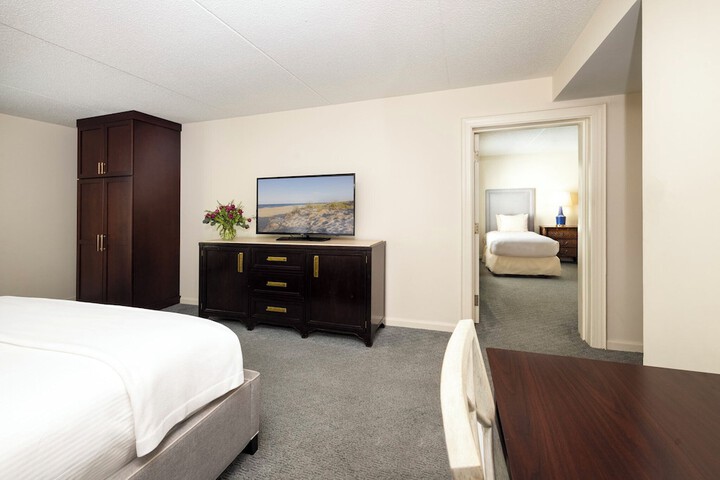 Room 51 of 109