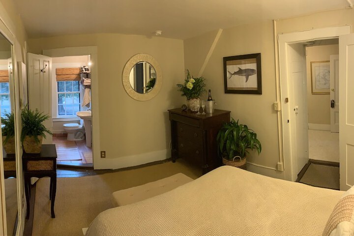 Olde Captains Inn