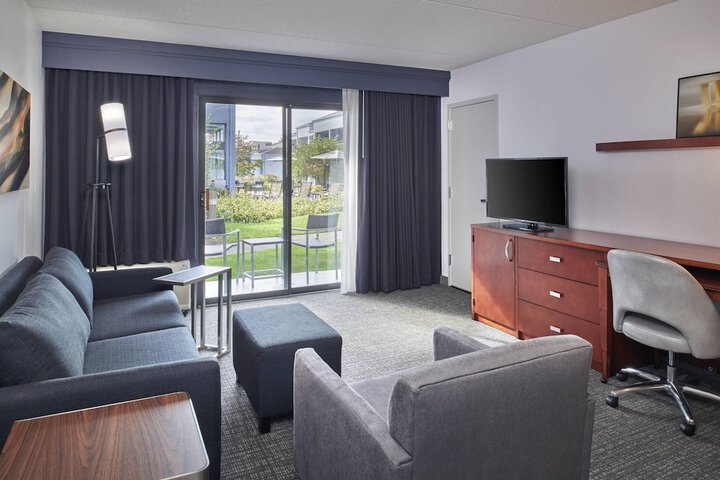 Room 18 of 24
