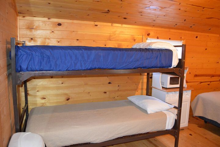 No Name City Luxury Cabins & RV