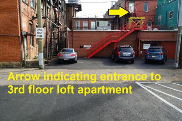 Downtown Lancaster Loft Apartment