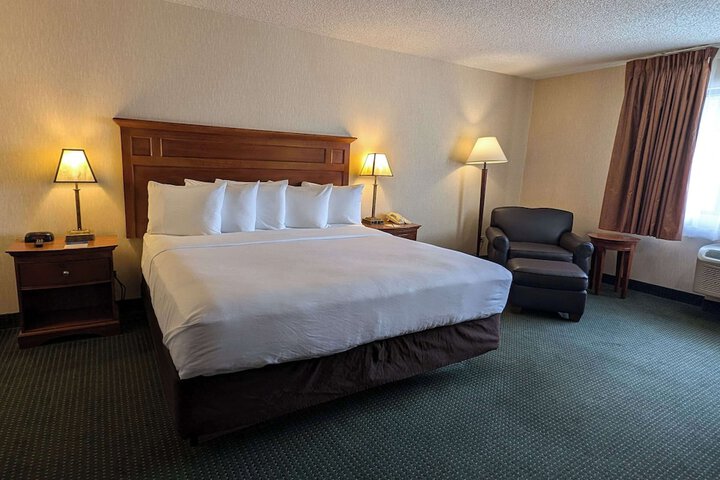 Room 11 of 35