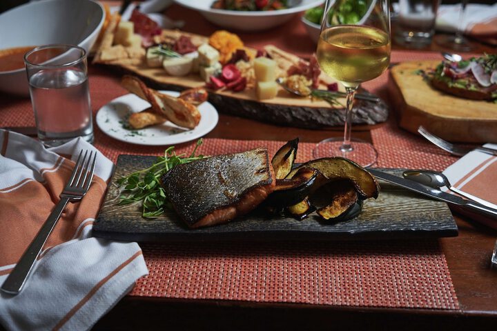 Dining 126 of 150
