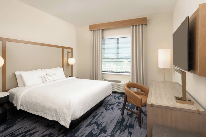 Room 12 of 18