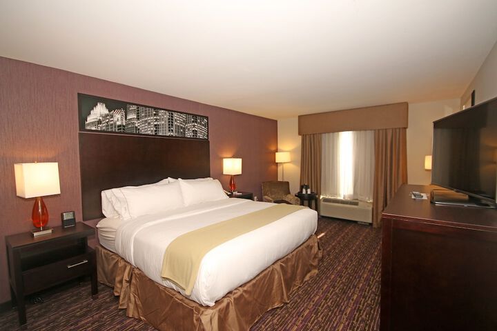 Room 28 of 47