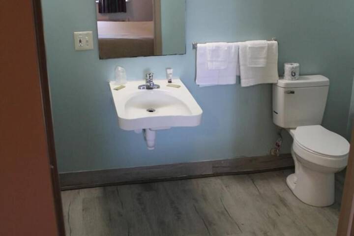 Room 9 of 22