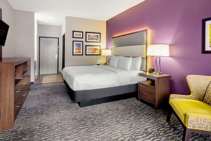 Room 27 of 55