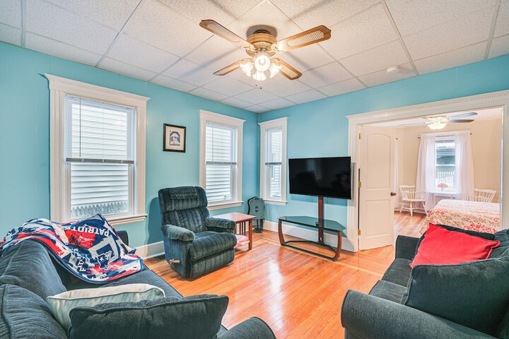 Medford Apartment Rental 5 Mi to Downtown Boston