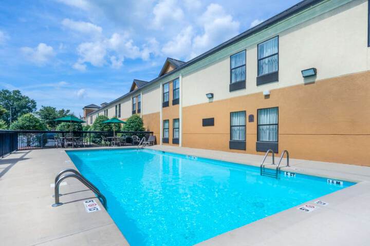 Pool 5 of 28