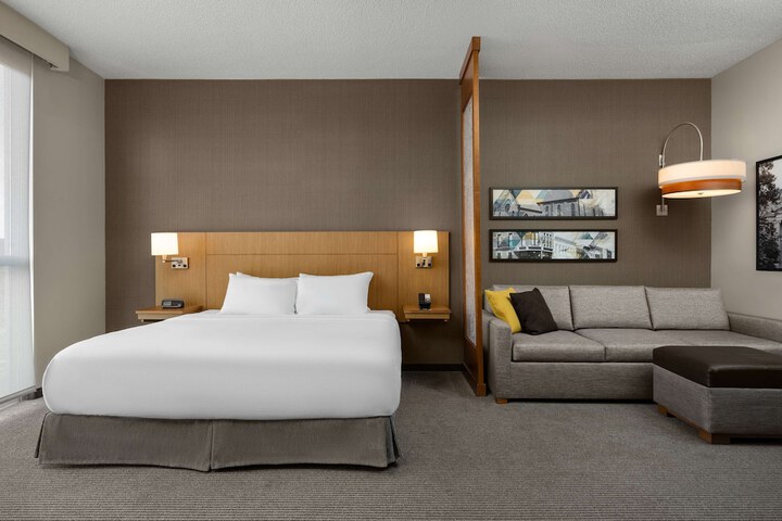 Hyatt Place Iowa City Downtown