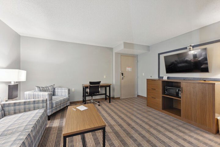 Room 33 of 45