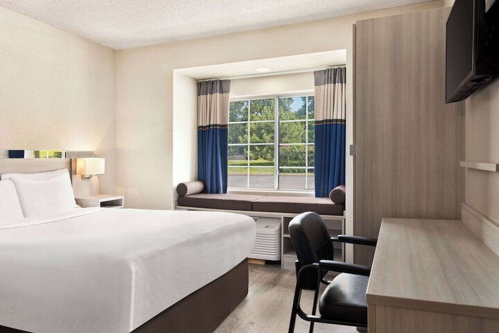 Microtel Inn & Suites by Wyndham Florence / Cincinnati Airport