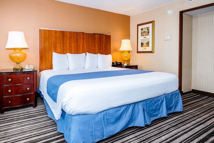 Room 21 of 32