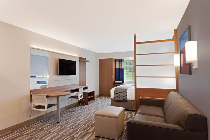 Room 20 of 37
