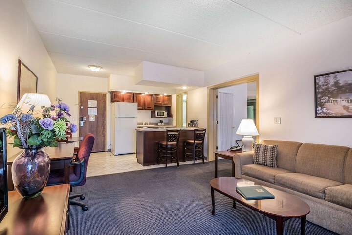 Room 15 of 36