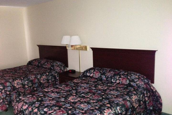 Room 27 of 40