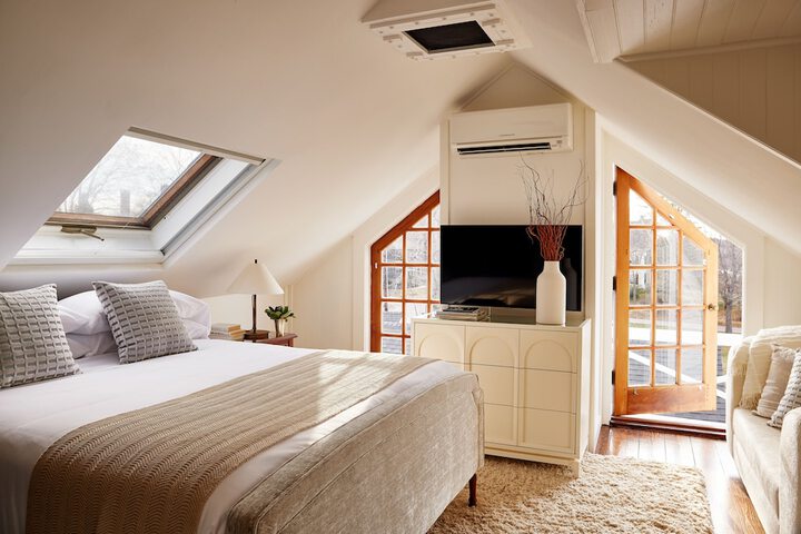 Room 43 of 114