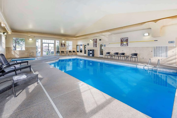Pool 7 of 37