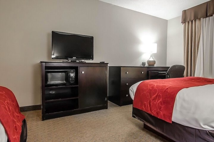 Quality Suites St. Joseph