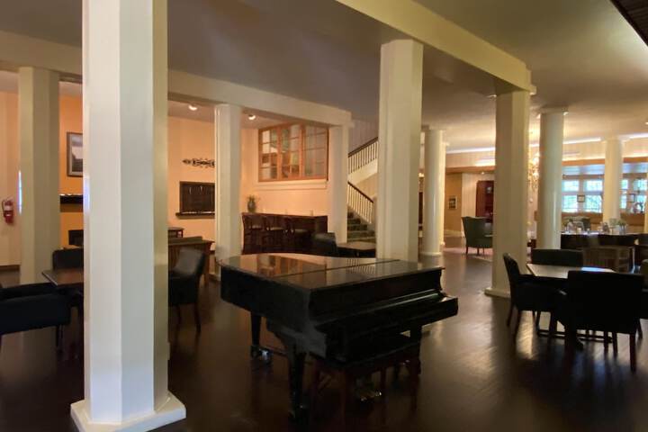 Hotel Interior 26 of 114