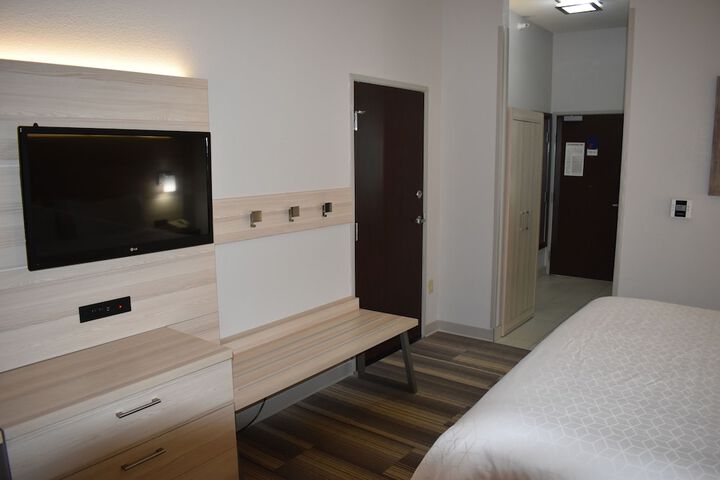Room 25 of 57