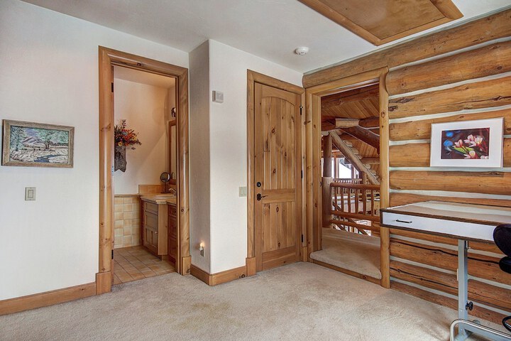 Room 21 of 38