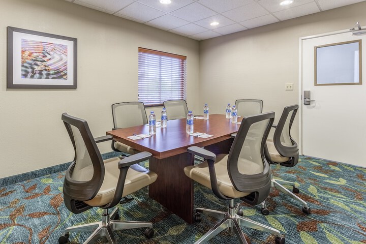 Candlewood Suites Aurora-Naperville by IHG