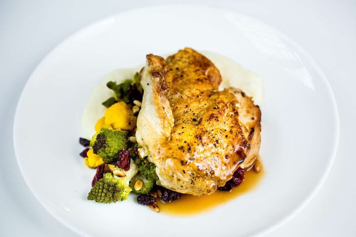 Dining 36 of 52