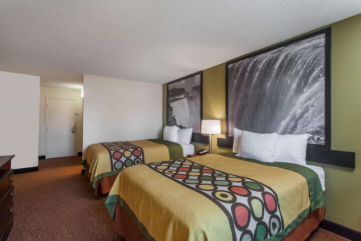 Room 17 of 29