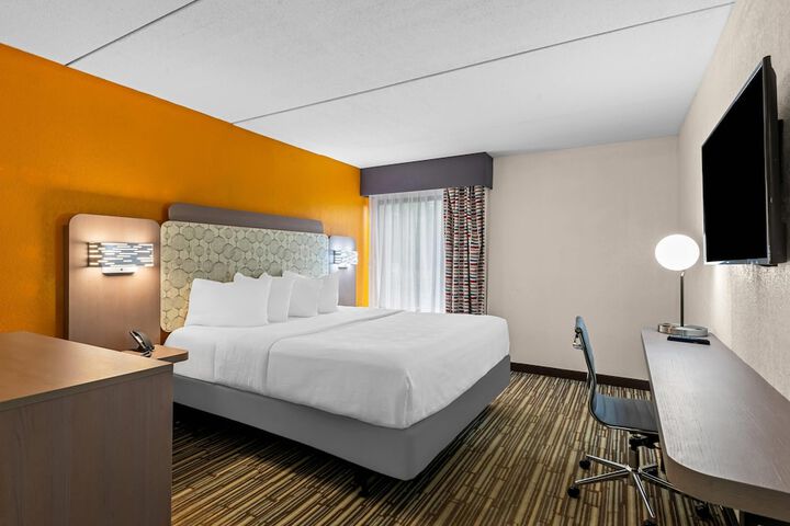 Spark by Hilton Syracuse Carrier Circle