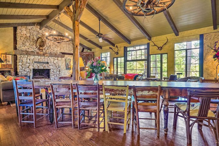 Lodge on Lake Siesta: Spacious La Grange Retreat!