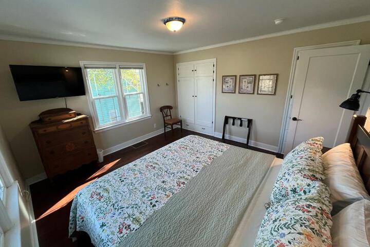 State Street Cottage Suite 2