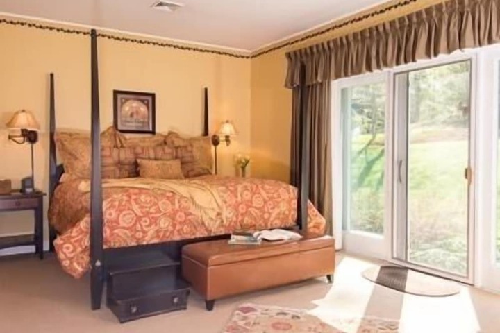 Stone Hill Inn