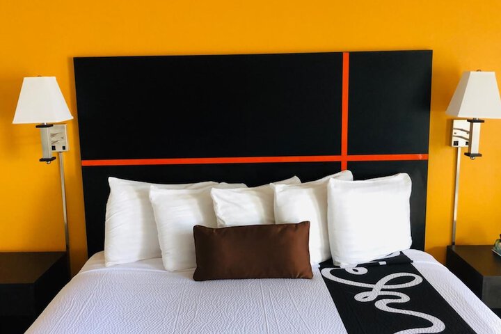 Room 12 of 40