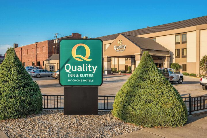 Quality Inn & Suites Quincy - Downtown