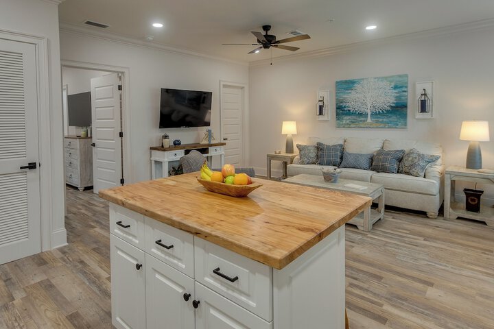 Wfh-friendly Condo Rental in Nashville Georgia!