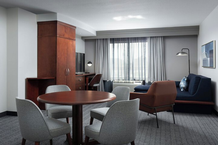 Courtyard by Marriott Wichita at Old Town