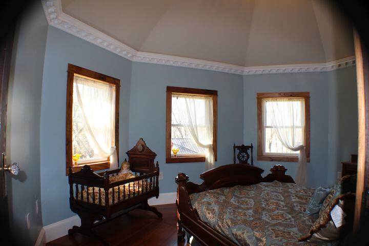 Room 54 of 66