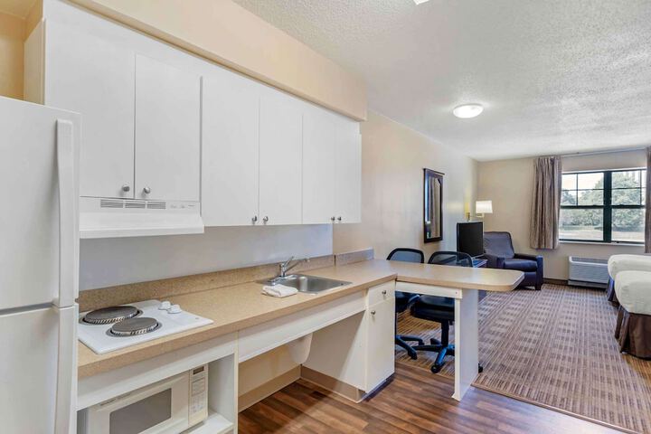 Room 25 of 29